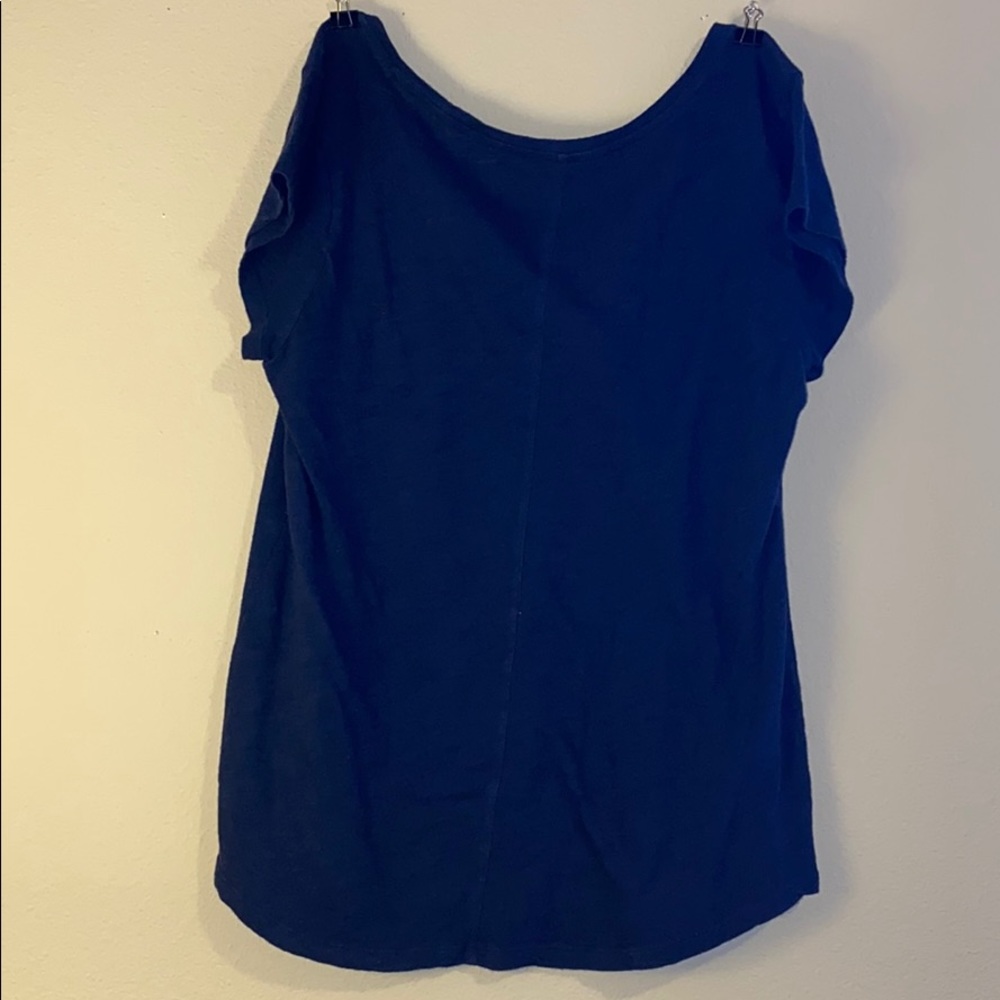 Simple Blue Tee - Picture 4 of 4